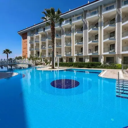 Luks Daire 5 Yildizli Otelde * Kusadası