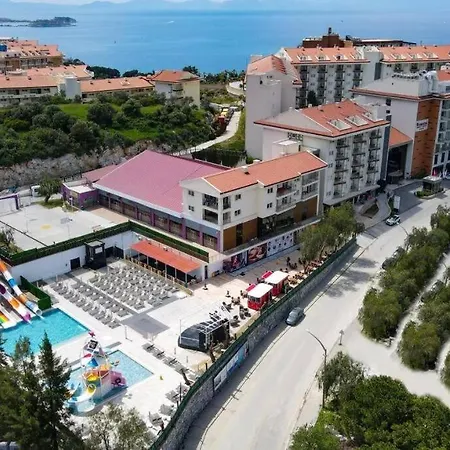 Lejlighed Lueks 5 Yildizli Otelde *