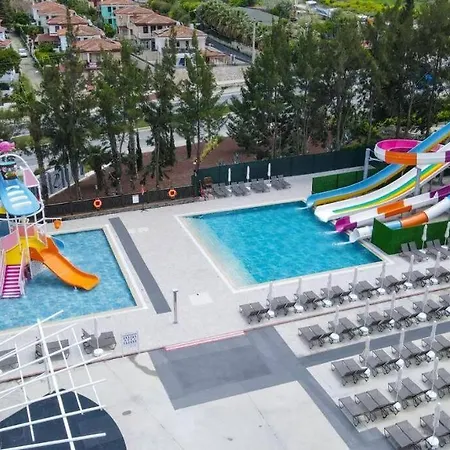 Lueks 5 Yildizli Otelde Lejlighed Kusadası